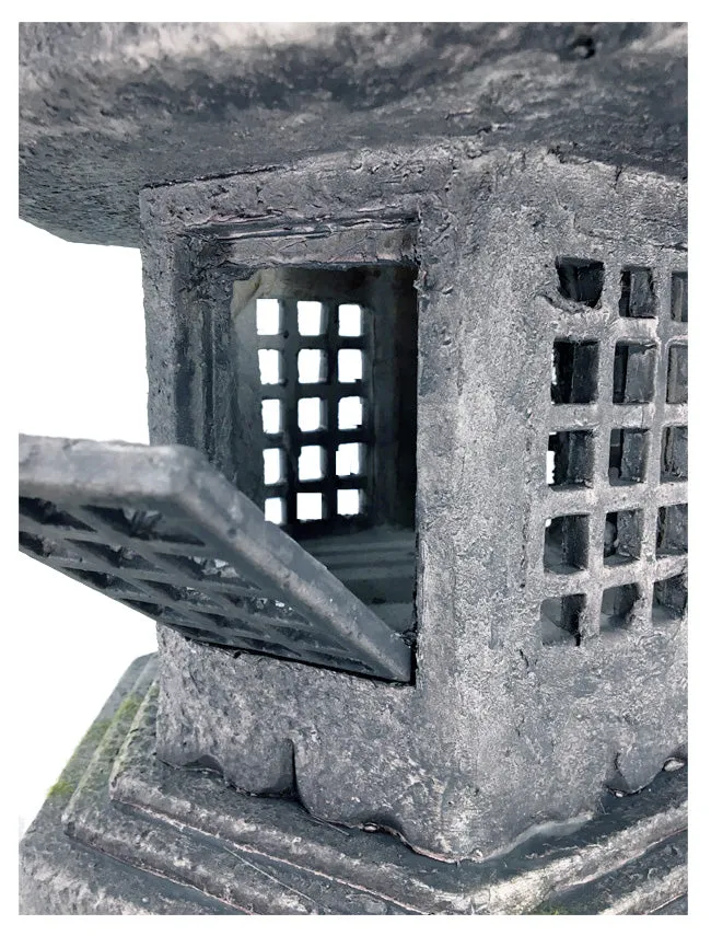 Stone Lantern - Pagoda on Curved Pedestal